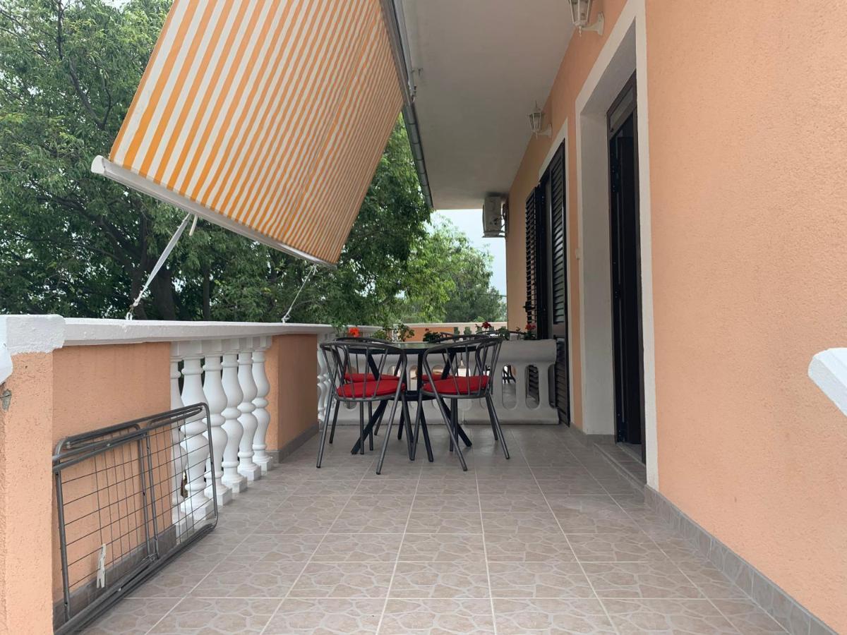 Apartmani Spomenka Seline Εξωτερικό φωτογραφία