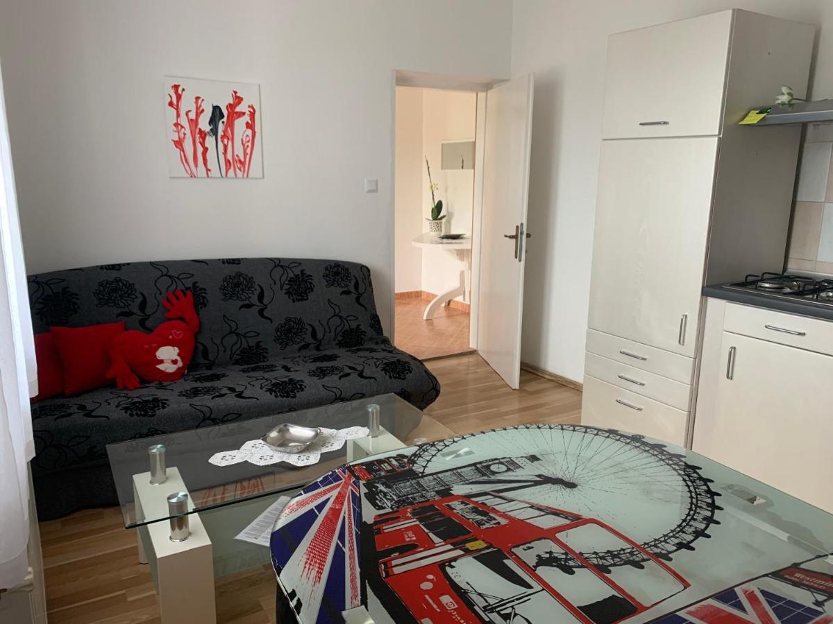 Apartmani Spomenka Seline Εξωτερικό φωτογραφία