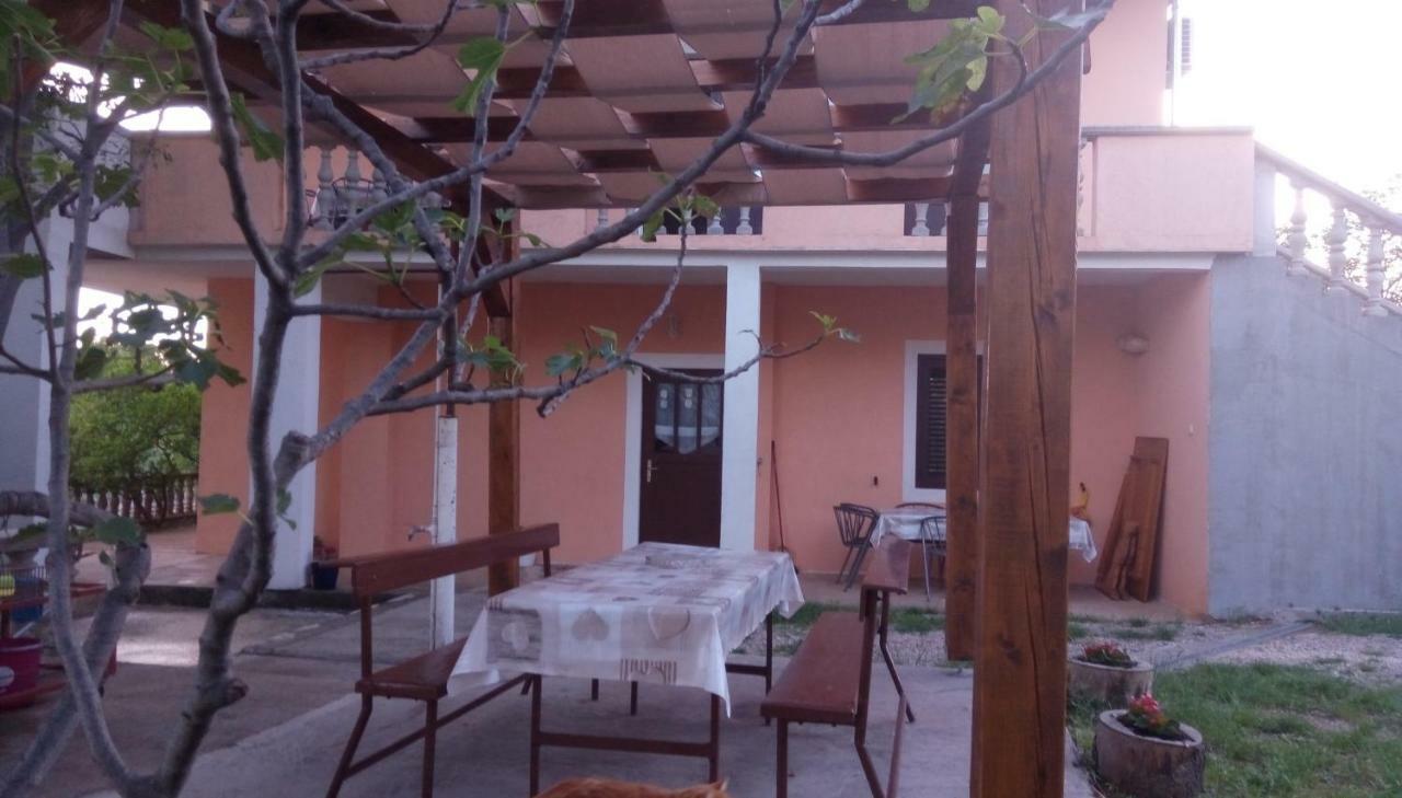 Apartmani Spomenka Seline Εξωτερικό φωτογραφία