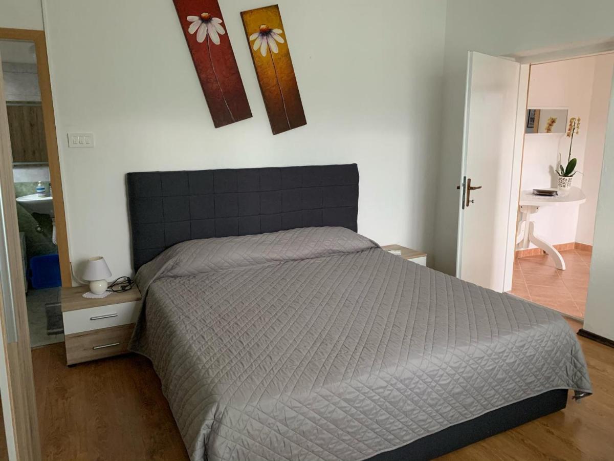 Apartmani Spomenka Seline Εξωτερικό φωτογραφία